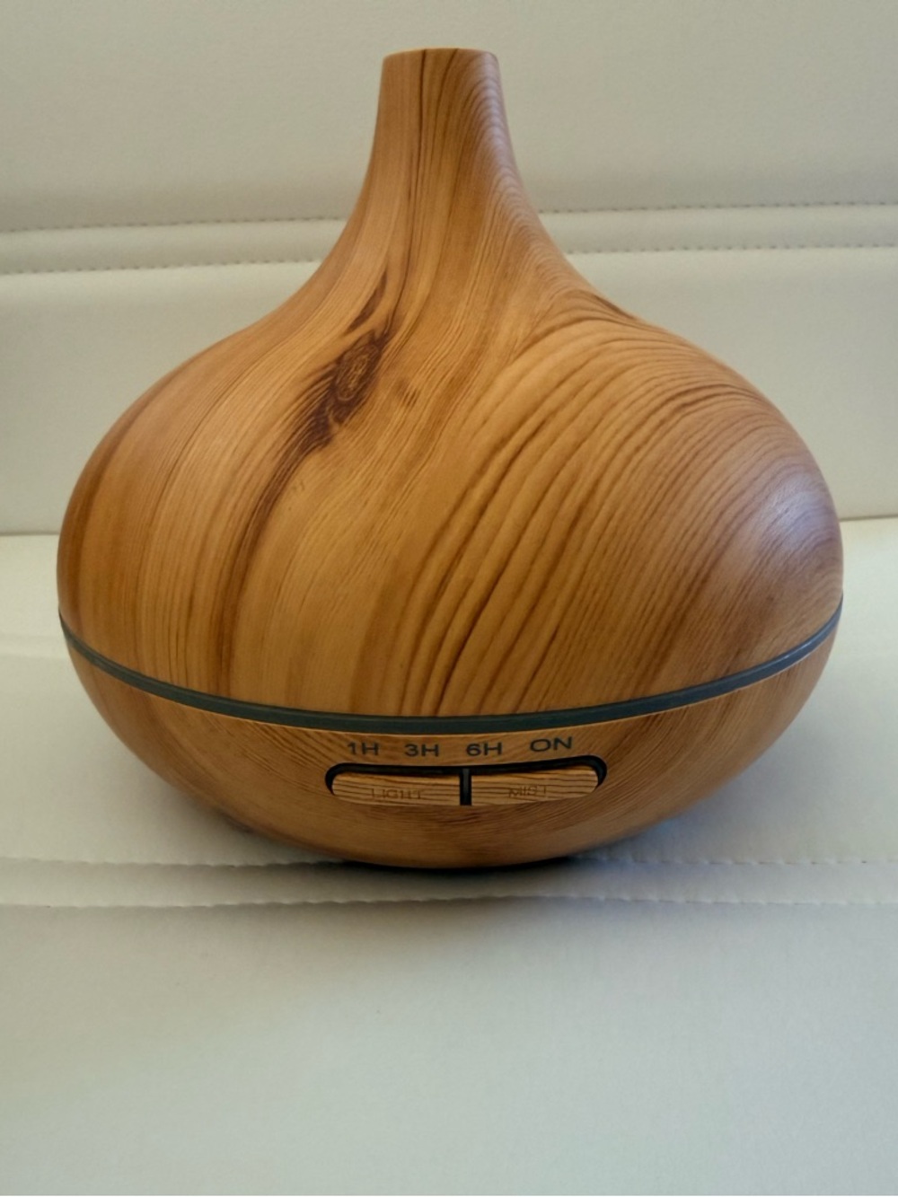 Essential Oil Diffuser in Wood Grain